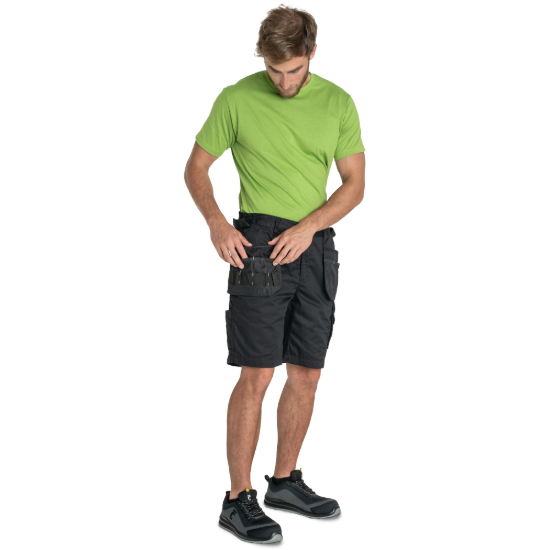 9267828654110-03570039_MAX_VIVO_FP_shorts_model_Chodov_08_2025-1060.png